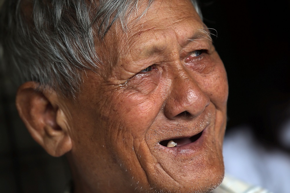 Kok Onn shedding tears of joy that his siblings will finally be properly cared for.