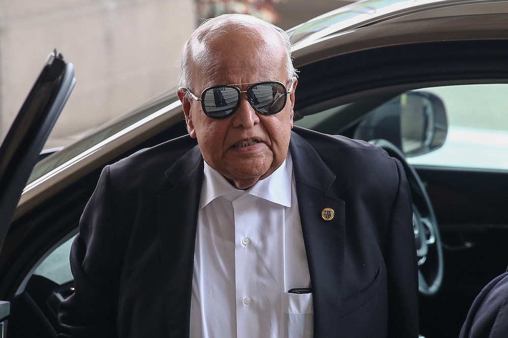 Datuk Seri Gopal Sri Ram arrives at the Kuala Lumpur Courts Complex September 18, 2019. — Picture by Yusof Mat Isa