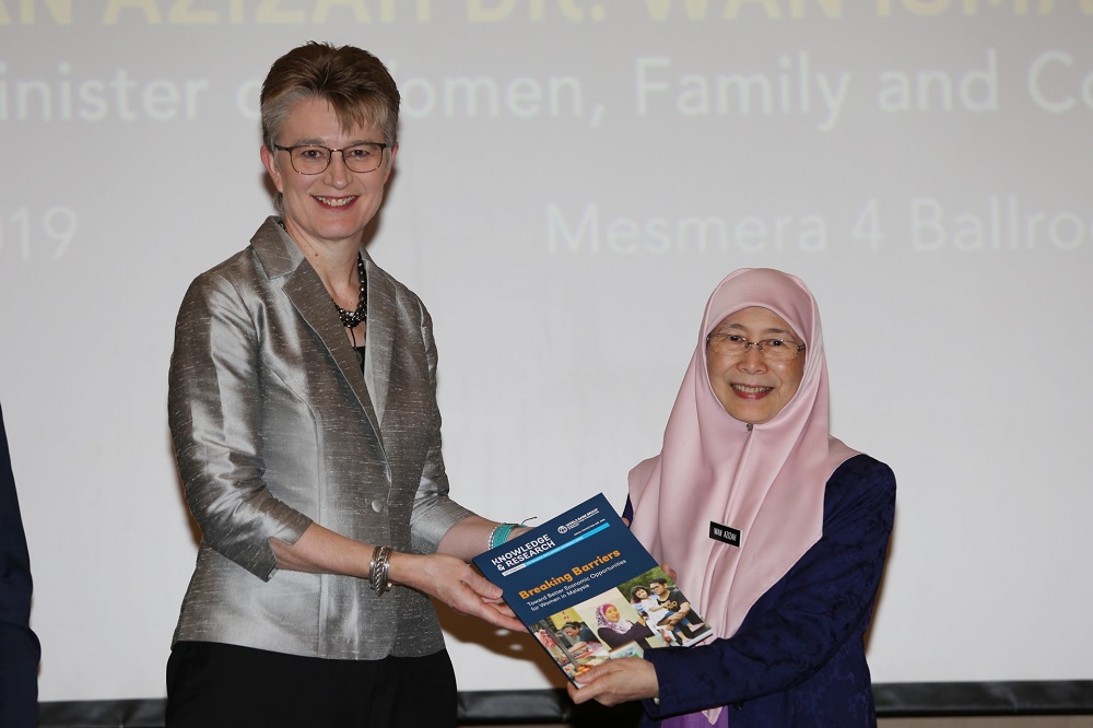 World Bank's Mara Warwick (left) and Datuk Seri Dr Wan Azizah Wan lsmail at the launch of the World Bank report on Breaking Barriers: Toward Better Economic Opportunities for Women in Malaysia in Putrajaya September 27, 2019. u00e2u20acu201d Picture by Choo Choy May
