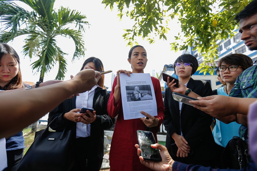 Seri Delima Assemblymen Syerleena Rashid (centre) along with few other DAP members after launching a police report at the Northeast District Police Station in George Town September 27, 2019. u00e2u20acu201d Picture by Sayuti Zainudin 