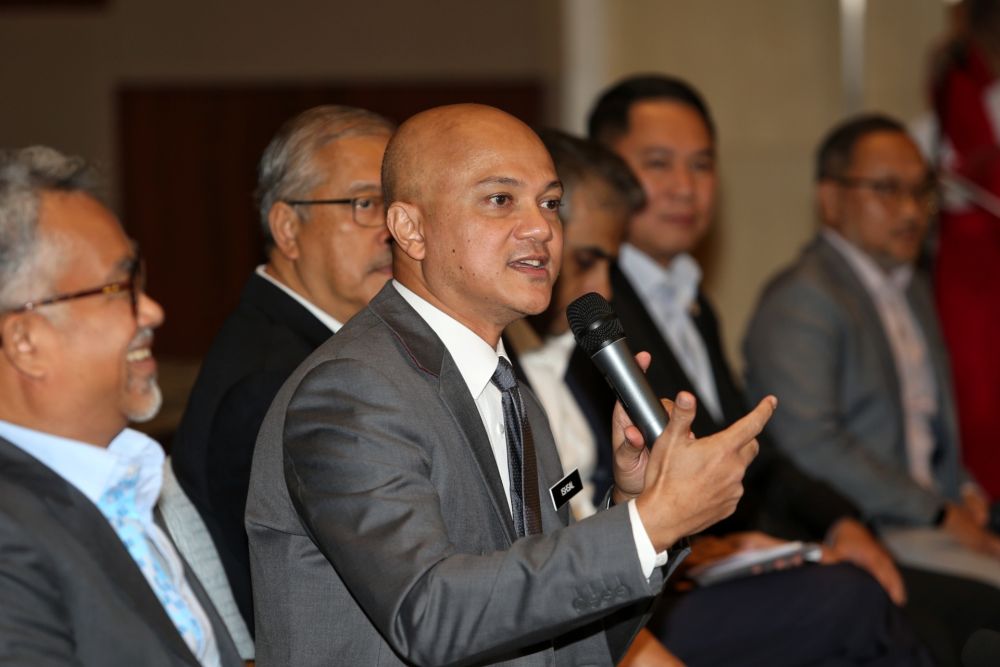 MCMC Chairman Al-Ishsal Ishak speaks during a media briefing on 5G Demonstration Projects in Cyberjaya September 30, 2019. u00e2u20acu2022 Picture by Choo Choy May