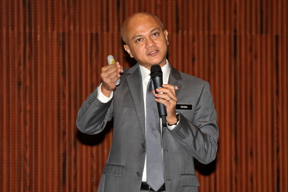 MCMC Chairman Al-Ishsal Ishak speaks during a media briefing on 5G Demonstration Projects in Cyberjaya September 30, 2019. u00e2u20acu2022 Picture by Choo Choy May