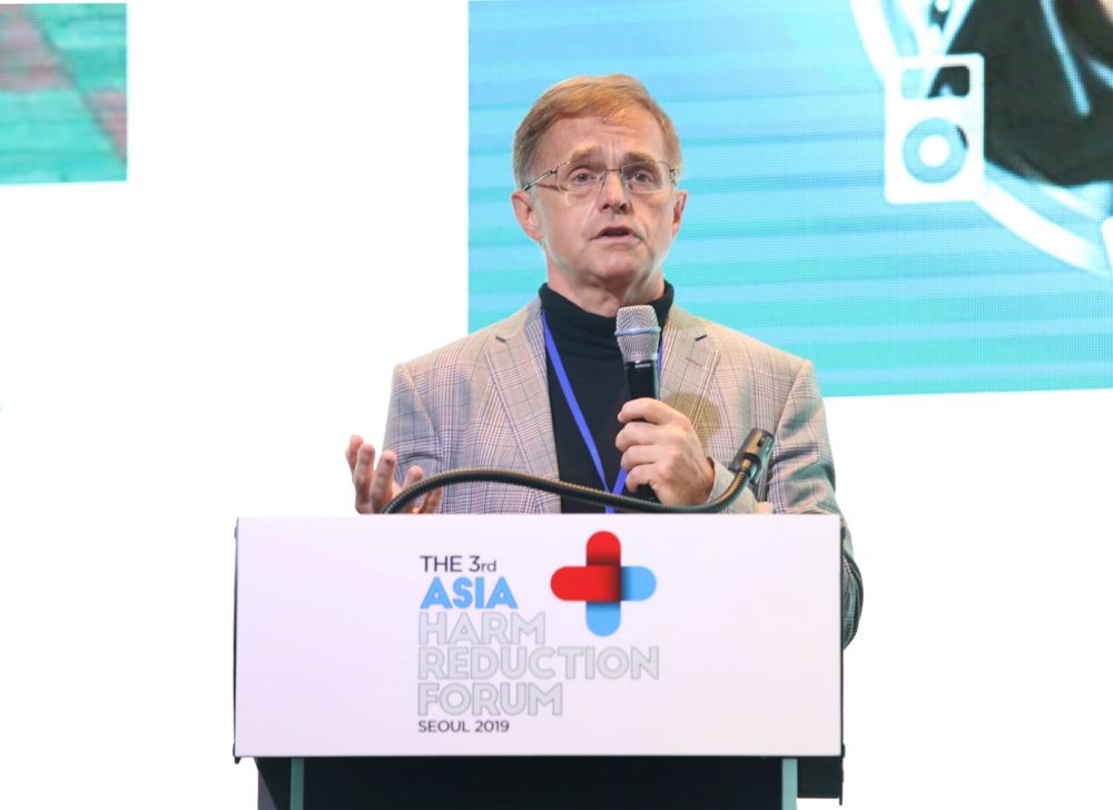 Sweanor described smoking as a ‘public health catastrophe with a technological solution’. — Picture courtesy of AHRF