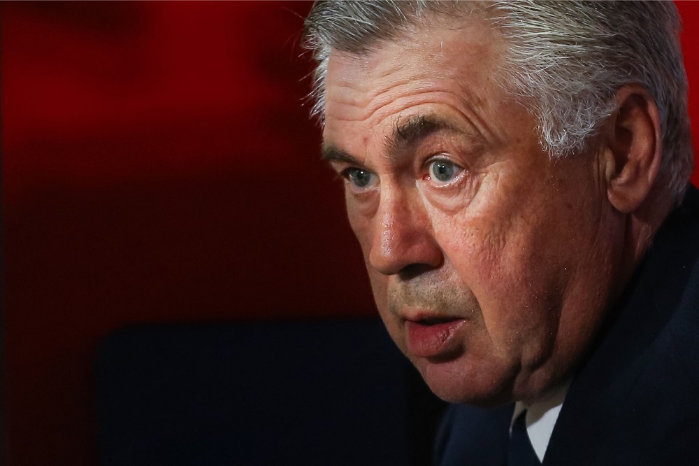 Napoliu00e2u20acu2122s Italian coach Carlo Ancelotti looks on prior to the Italian Serie A football match against Sampdoria at the San Paolo stadium in Naples February 2, 2019. u00e2u20acu201d AFP pic
