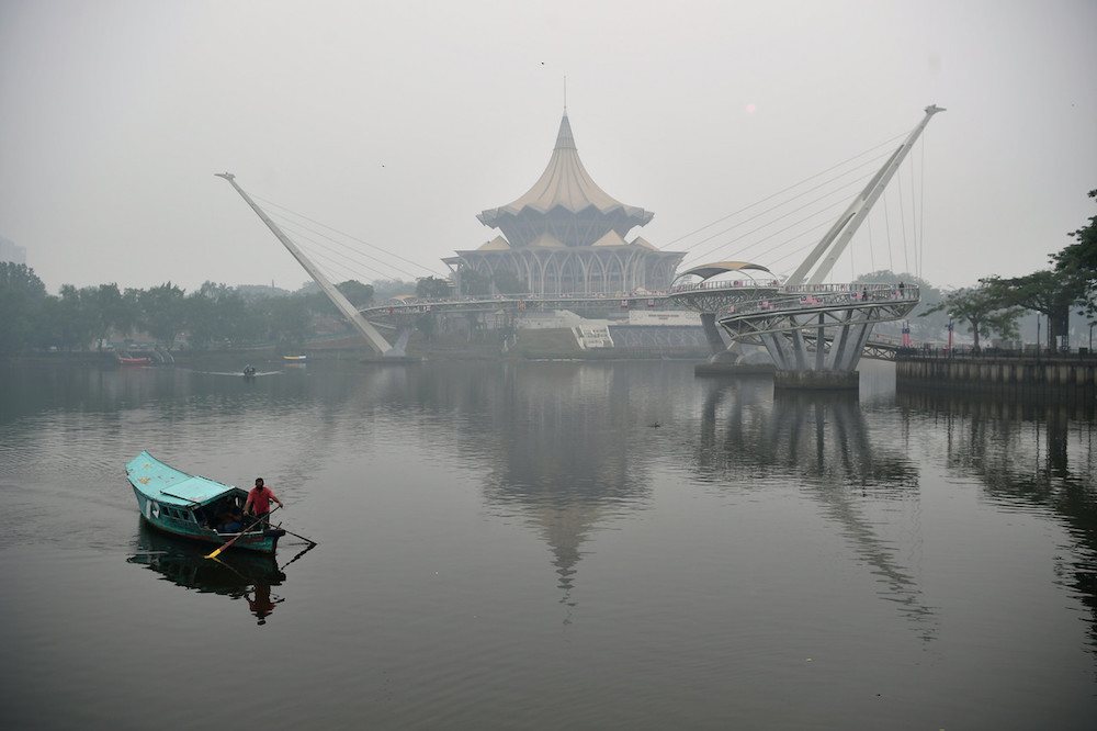 The Sarawak State Legislative Assembly is seen in Kuching September 19, 2019, after the Air Pollutant Index (API) reading hit 271 at 7am. u00e2u20acu201d Bernama pic