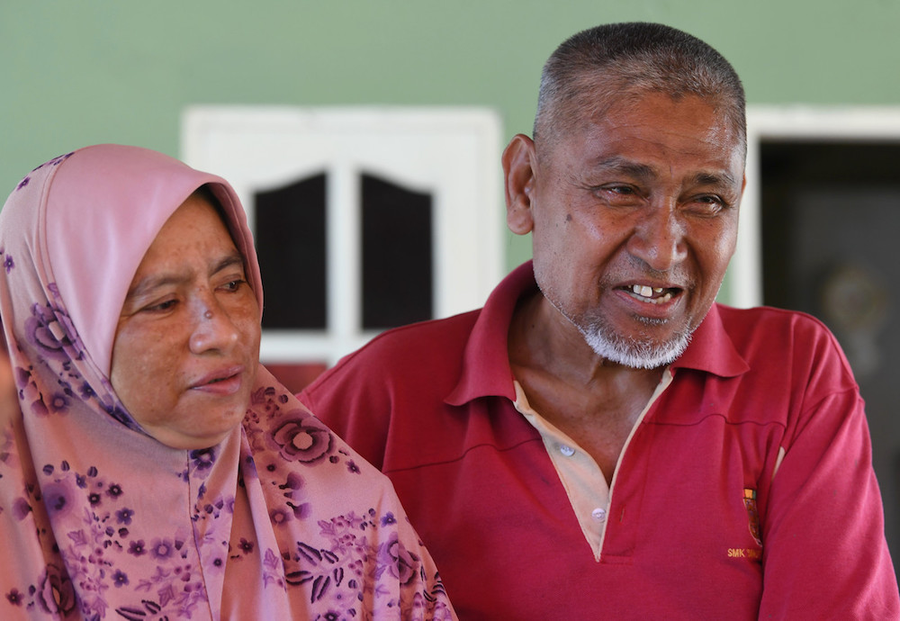 Muhammad Adib Mohd Kassimu00e2u20acu2122s parents, Asma Aziz and Mohd Kassim Abdul Hamid, speak to Bernama in Alor Setar September 27, 2019. u00e2u20acu201d Bernama pic