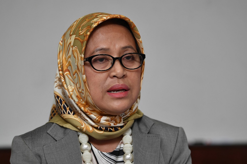 Datuk Siti Hamisah Tapsir bercakap kepada media selepas Bengkel Kerja dan Penyelarasan Penggabungan UniSZA dan UMT semalam. u00e2u20acu2022 Foto Bernama