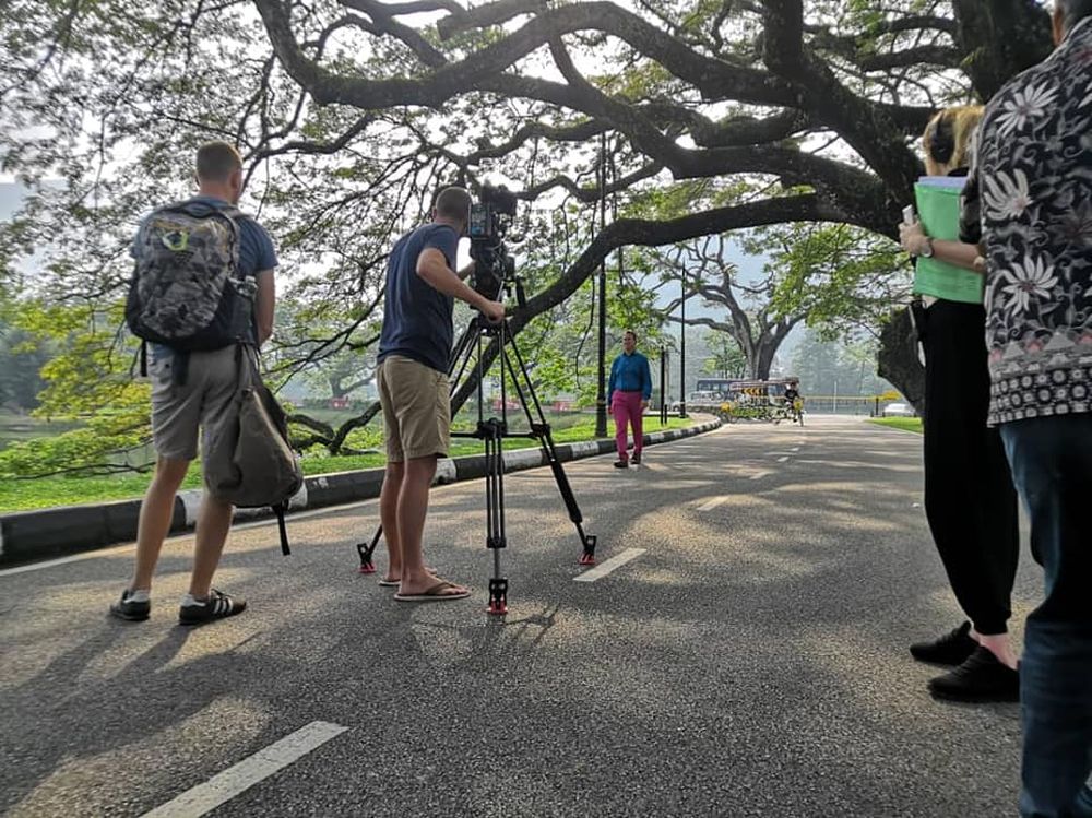 u00e2u20acu02dcGreat Railway Journeysu00e2u20acu2122 host Micheal Portillo shooting a scene at Taiping Lake Gardens. u00e2u20acu201d Picture via Facebook/ Majlis Perbandaran Taiping