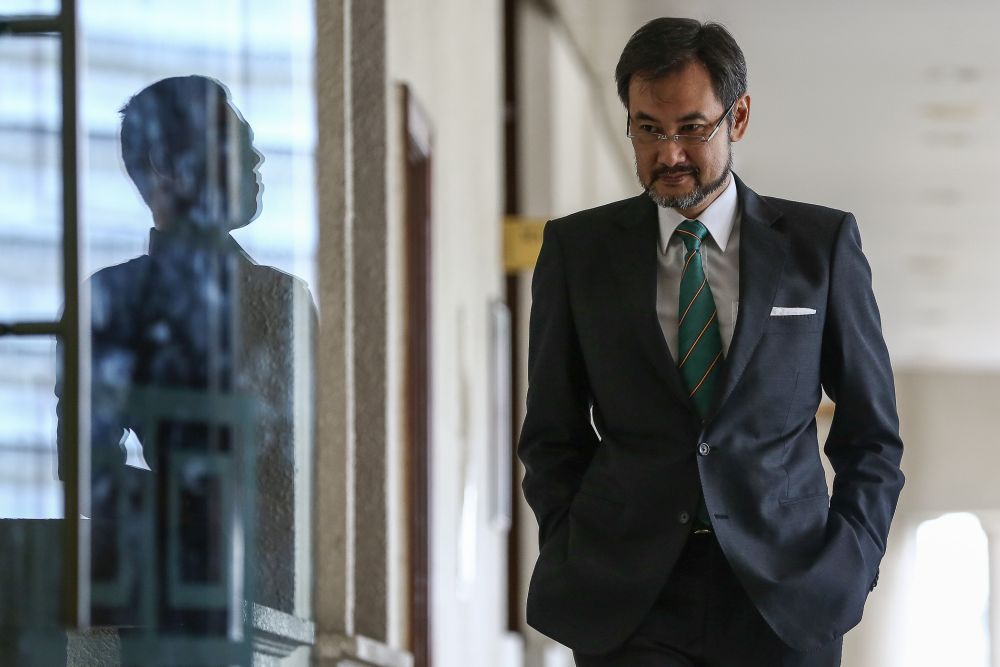 Former 1MDB CEO  Datuk Shahrol Azral Ibrahim Halmi is pictured at the Kuala Lumpur High Court September 25, 2019. u00e2u20acu201d Picture by Yusof Mat Isa