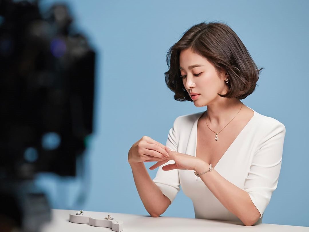 Fans wonder if Song Hye-kyo still has feelings for her ex-husband. u00e2u20acu201d Picture via Instagram