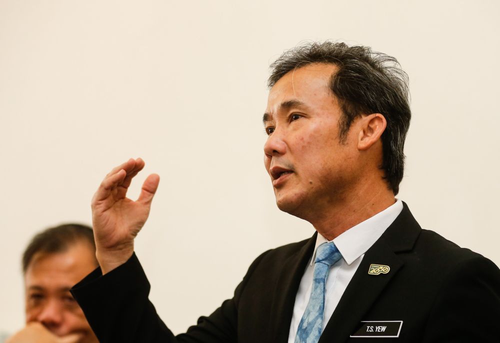 Penang Mayor Datuk Yew Tung Seang speaks to the press at in George Town September 26, 2019. u00e2u20acu201d Picture by Sayuti Zainudin