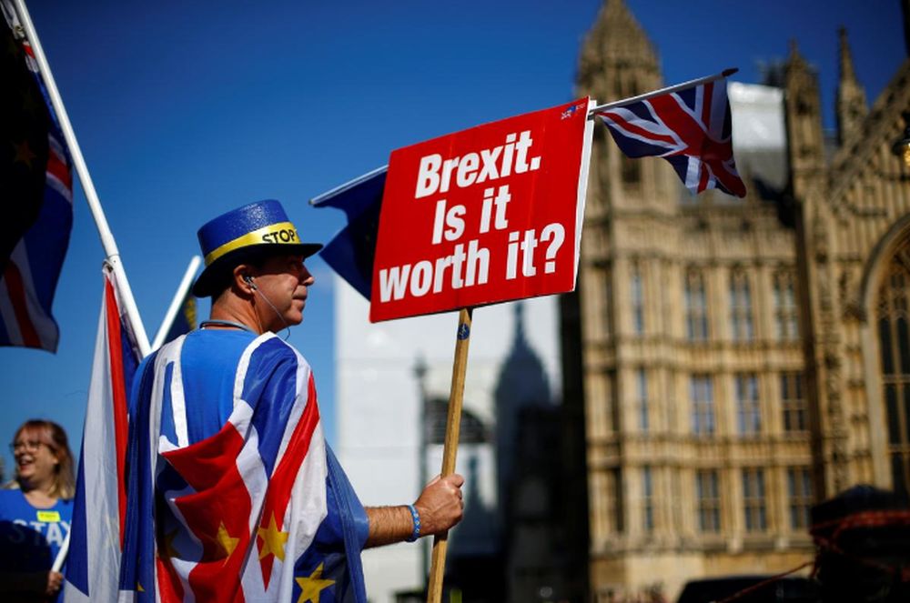 Pro-EU demonstrators protest outside parliament in Westminster London, September 13, 2018. u00e2u20acu201d Reuters pic