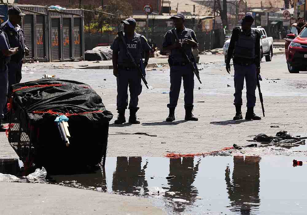 Police patrol the streets after overnight unrest and looting in Alexandra township, Johannesburg, South Africa September 3, 2019. u00e2u20acu201d Reuters pic
