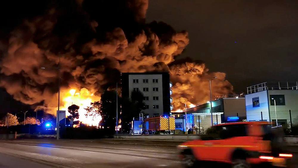 Smoke rises from a fire at a factory of Lubrizol in Rouen, France, September 26, 2019. u00e2u20acu201d Video still image/Blas Garcia Photography via Reuters