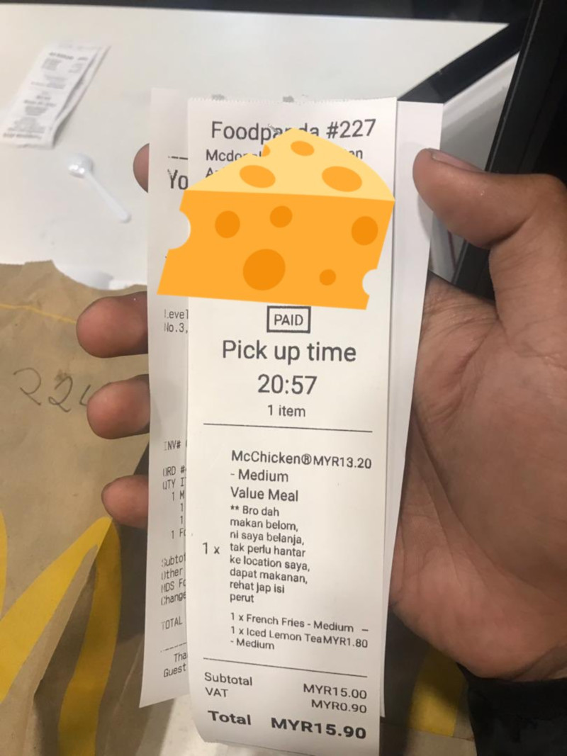 Twitter user @danialrafiqq hopes there are more customers like this. u00e2u20acu201d Picture from Twitter/@danialrafiqq