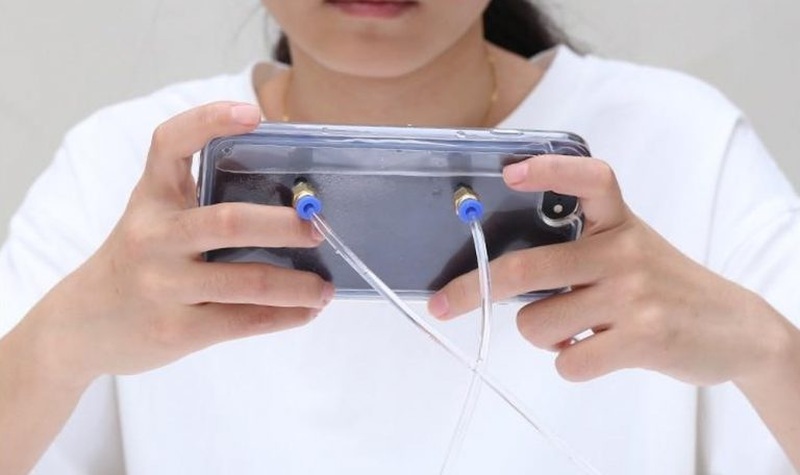 If youu00e2u20acu2122re using an iPhone, you can now super-cool your device with this rather ingenious water-cooling accessory. u00e2u20acu2022 Picture via SoyaCincau