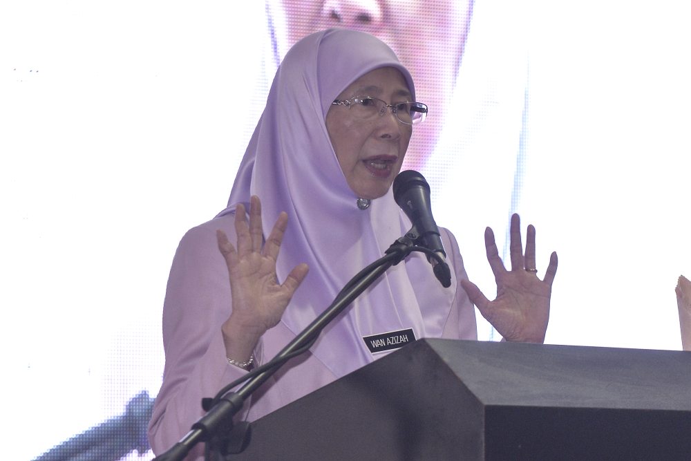 Deputy Prime Minister Datuk Seri Dr Wan Azizah Wan Ismail speaks during the launch Malaysian Research Institute On Ageingu00e2u20acu2122s new building at Universiti Putra Malaysia in Serdang September 23, 2019. u00e2u20acu2022 Picture by Shafwan Zaidon