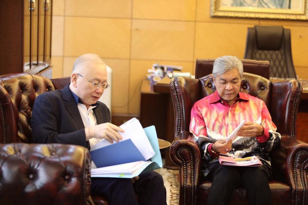 MCA president Datuk Seri Wee Ka Siong shared this photo with Umno president Datuk Seri Ahmad Zahid Hamidi on his official Facebook page today. u00e2u20acu201d Picture via Facebook/wksbmenglish