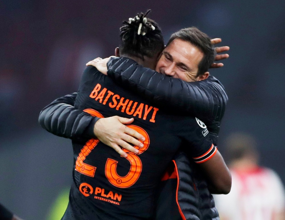 Chelsea manager Frank Lampard celebrates with Michy Batshuayi after the match at the Johan Cruijff Arena in Amsterdam October 23, 2019. u00e2u20acu201d Action Images via Reuters