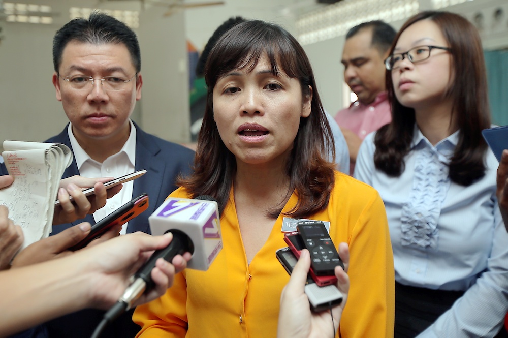 Deputy Education Minister Teo Nie Ching speaks to reporters at an event at SJKC Bercham in Ipoh October 2, 2019. u00e2u20acu201d Picture by Farhan Najib