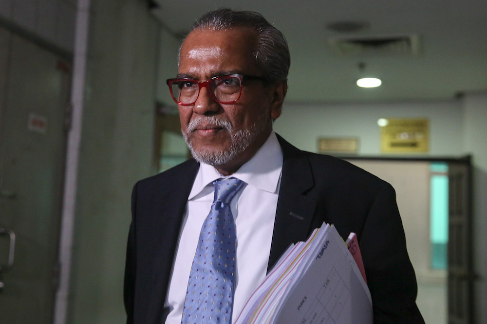 Lawyer Tan Sri Muhammad Shafee Abdullah is pictured at the Shah Alam High Court October 2, 2019. — Picture by Yusof Mat Isa