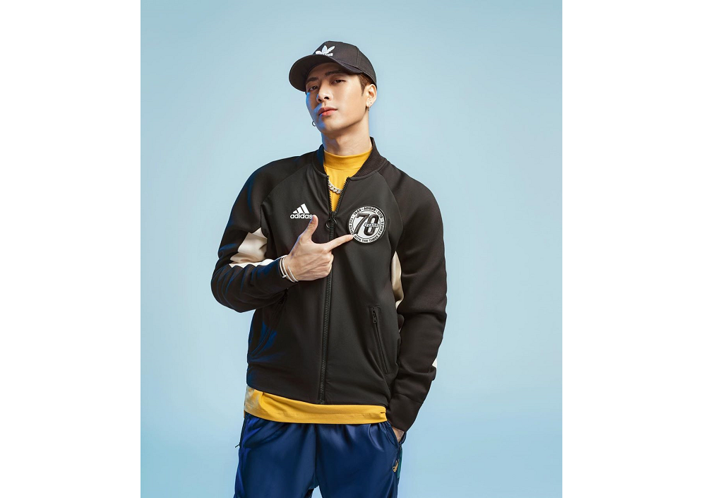 GOT 7u00e2u20acu2122s Jackson Wang was u00e2u20acu02dcgiftedu00e2u20acu2122 a bra by a fan during his performance in Holland recently. u00e2u20acu201d Picture via Instagram/ jacksonwang852g7