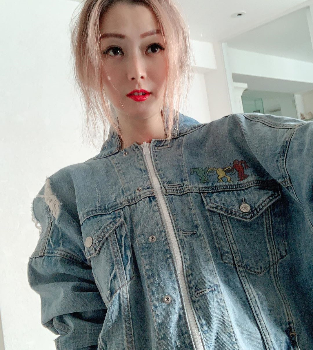 Hong Kong singer Sammi Cheng is having her hands full taking care of her ageing parents. u00e2u20acu201d Picture via Instagram/ sammi_chengsauman