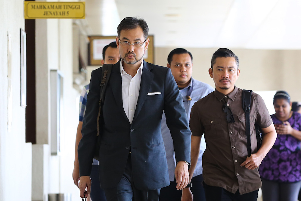 Former 1MDB chief executive officer Datuk Shahrol Azral Ibrahim Halmi arrives at the Kuala Lumpur High Courts Complex October 14, 2019. u00e2u20acu201d Picture by Yusof Mat Isa