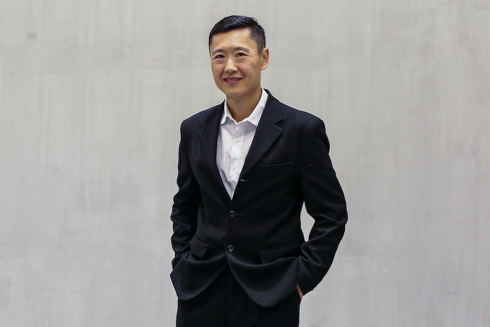 The Juilliard-trained musician studied Economics at Harvard and initially worked as a management consultant. 