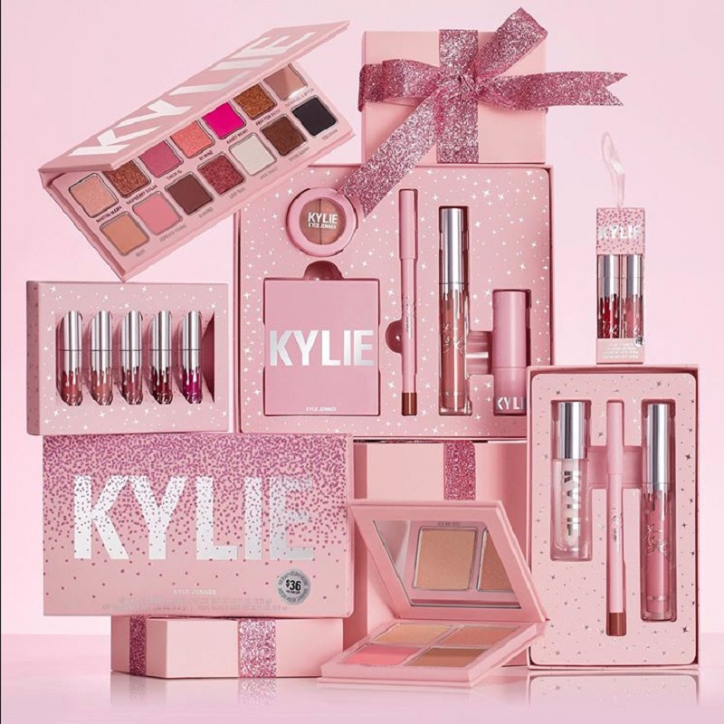 Kylie Jenner has rolled out a new holiday makeup collection via her cult Kylie Cosmetics brand. u00e2u20acu201d Picture via Instagram/Kylie Jenner 