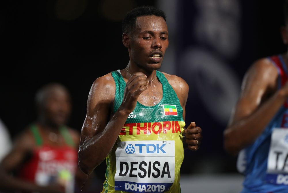 Ethiopiau00e2u20acu2122s Lelisa Desisa running during the 2019 World Athletics Championships Menu00e2u20acu2122s Marathon in Doha, Qatar, October 6, 2019. u00e2u20acu201d Reuters pic