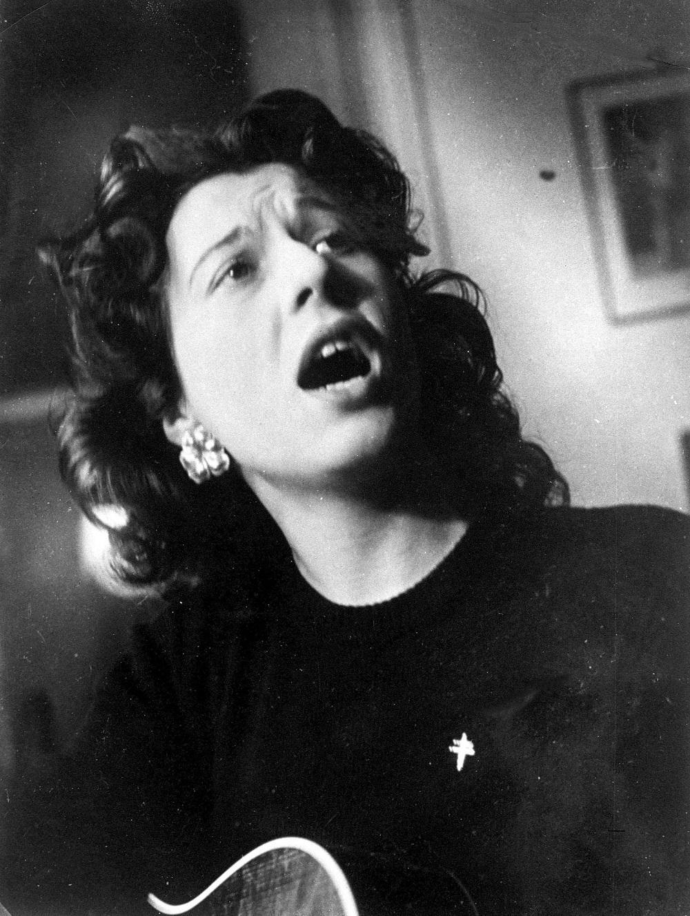 In this undated file photo Russian musician Anna Marly, who composed the music of u00e2u20acu02dcLe Chant des Partisansu00e2u20acu2122, anthem of French resistance during World War II, is seen singing. u00e2u20acu2022 AFP pic  