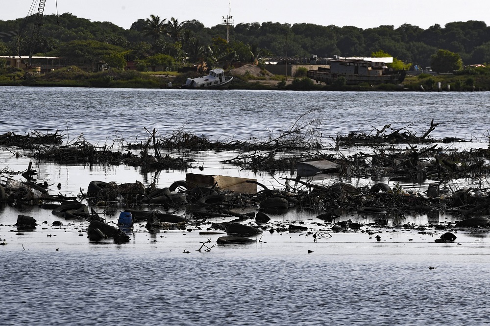View of the polluted Lake Maracaibo, in Maracaibo, Zulia state, Venezuela June 13, 2019. u00e2u20acu201d AFP pic