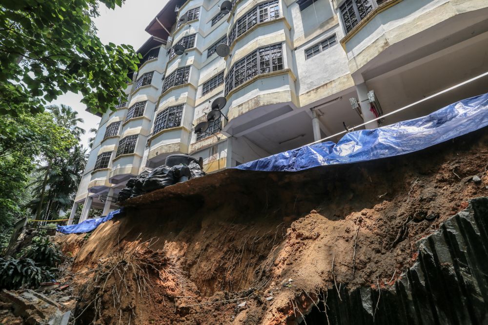 The site of the landslide in Kampung Sri Penchala, Kuala Lumpur October 11, 2019. u00e2u20acu201d Picture Firdaus Latif