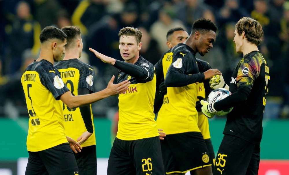 Borussia Dortmund's Lukasz Piszczek and teammates celebrate after the match against Borussia Moenchengladbach October 30, 2019. u00e2u20acu2022 Reuters pic