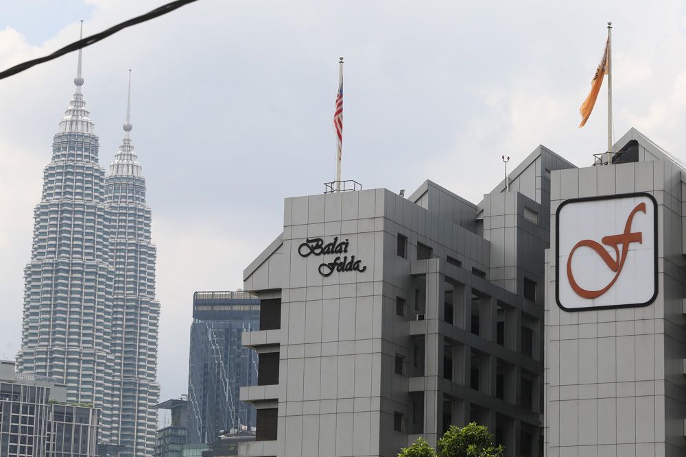 The Felda logo is seen at its headquarters in Kuala Lumpur October 9, 2019. u00e2u20acu201d Picture by Choo Choy May