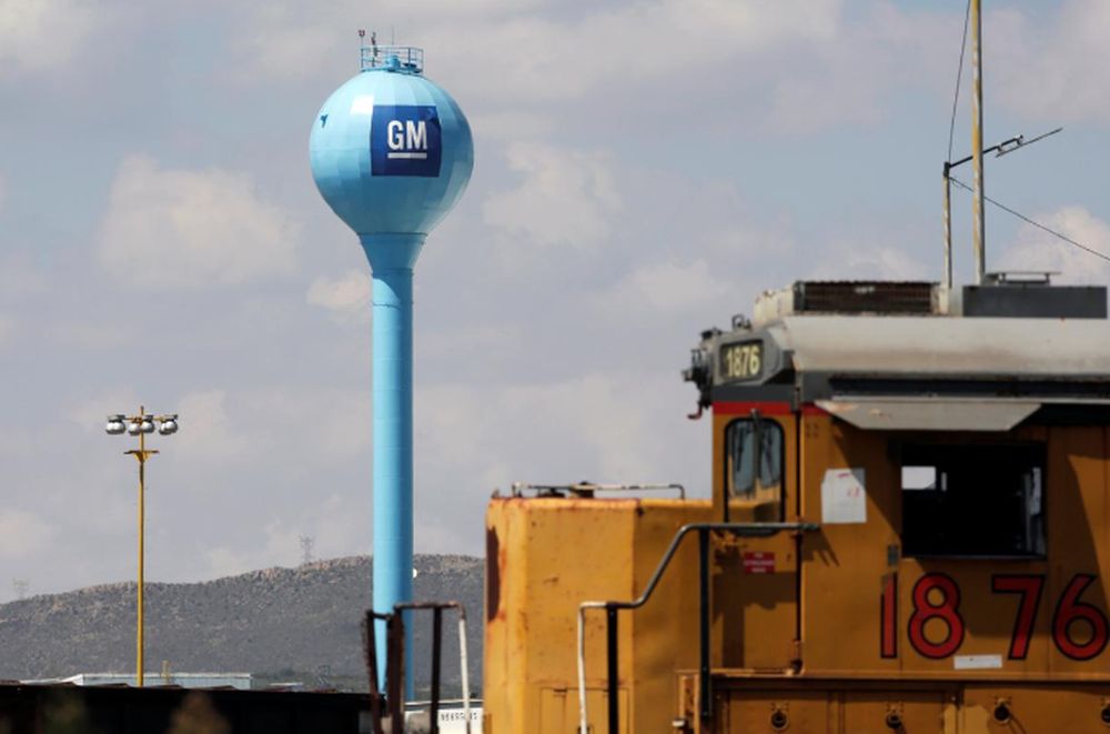 The GM logo is pictured at the General Motors Assembly Plant in Ramos Arizpe, state of Coahuila, Mexico October 7, 2019. u00e2u20acu201d Reuters pic