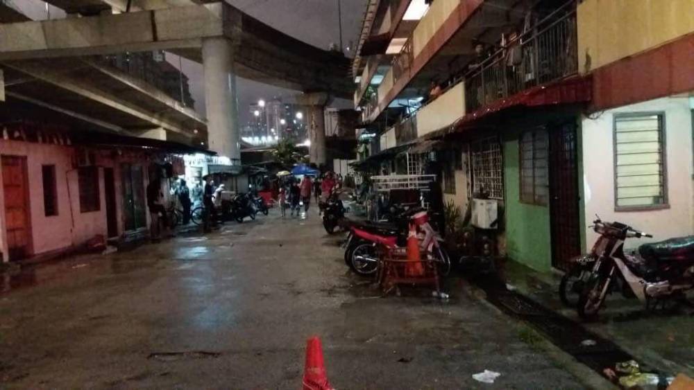 The erosion in the area was discovered during checks conducted by APM at 6.45pm yesterday after the heavy rains. u00e2u20acu2022 Picture via Twitter courtesy of APM/Bernamadotcom