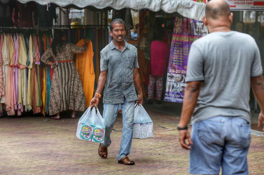 The Indian community needs a stronger voice in government to address issues affecting the poor. — Picture by Ahmad Zamzahuri