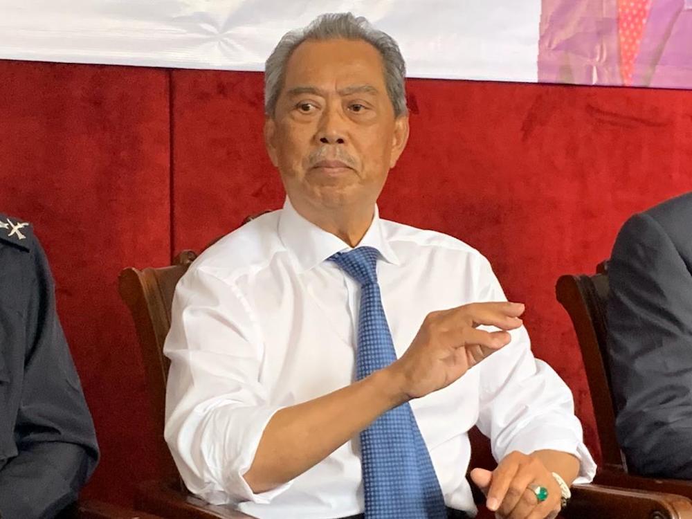 Home Minister Tan Sri Muhyiddin Yassin said the authorities will conduct an in-depth investigation into the distribution of a comic book to educational institutions including schools. u00e2u20acu201d Picture by Ben Tan