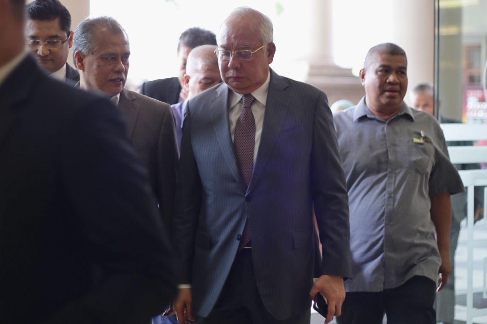 Datuk Seri Najib Razak arrives at the Kuala Lumpur High Court October 29, 2019. u00e2u20acu201d Picture by Ahmad Zamzahurin