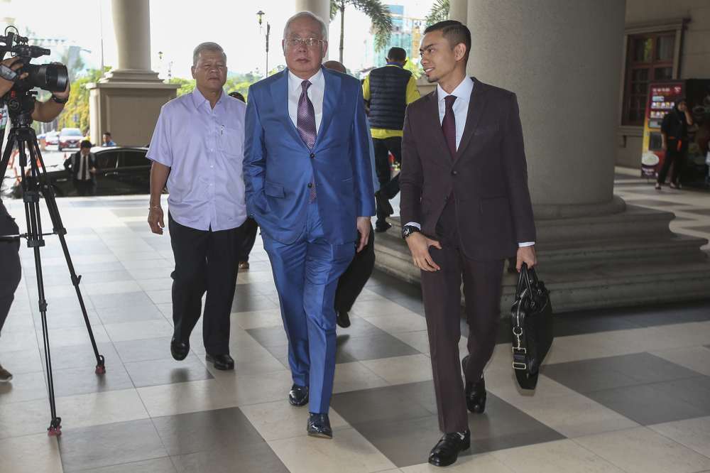 Datuk Seri Najib Razak arrives at Kuala Lumpur High Court, October 22, 2019. u00e2u20acu2022 Picture by Miera Zulyana