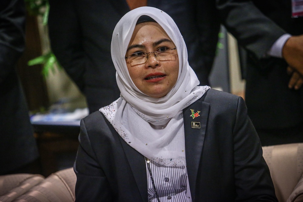 PAC chairman Datuk Noraini Ahmad answers reportersu00e2u20acu2122 questions in Parliament October 14, 2019. u00e2u20acu201d Picture by Hari Anggara