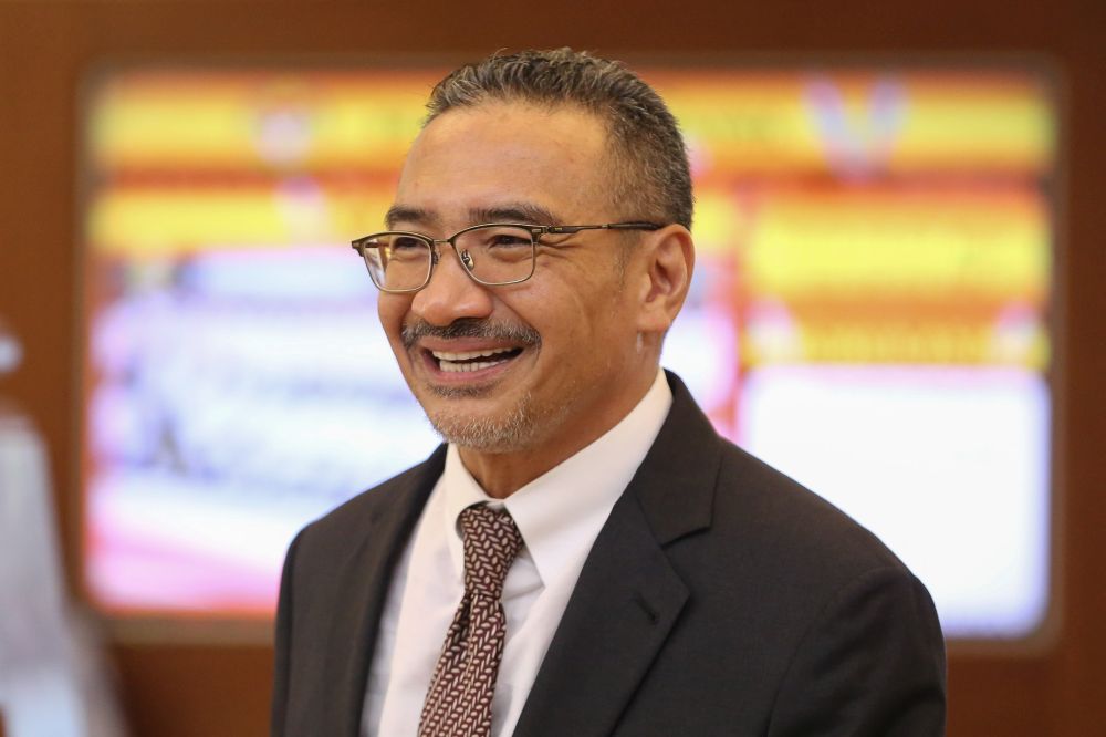 UUM political science lecturer Kamarul Zaman Yusoff said PH’s attacks on Hishammuddin (pic) on the latter's purported attempt to take over the government will not affect the administration’s stability. — Picture by Yusof Mat Isa