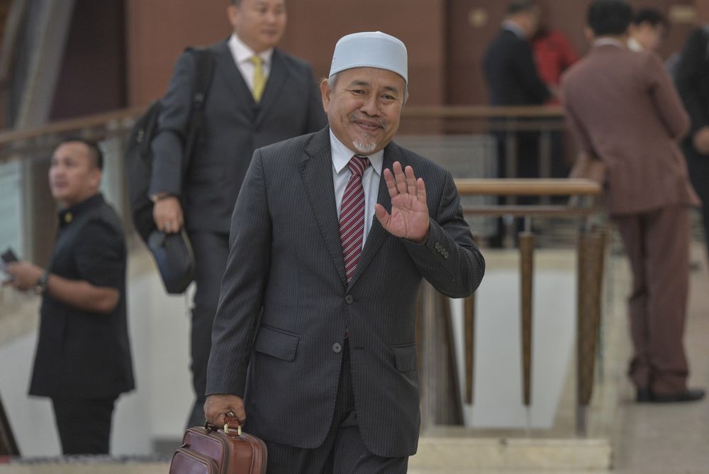 PAS deputy president Datuk Tuan Ibrahim Tuan Man arrives at Parliament in Kuala Lumpur October 29, 2019. u00e2u20acu201d Picture by Shafwan Zaidon