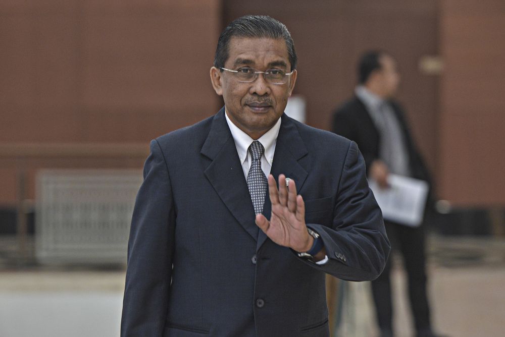 Kota Bharu MP Datuk Takiyuddin Hassan arrives at Parliament in Kuala Lumpur October 29, 2019. u00e2u20acu201d Picture by Shafwan Zaidon