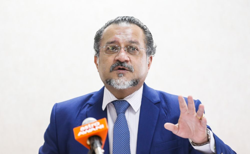 Penang state exco Jagdeep Singh Deo speaks to reporters during a press conference at Komtar October 17, 2019. u00e2u20acu201d Picture by Sayuti Zainudin 
