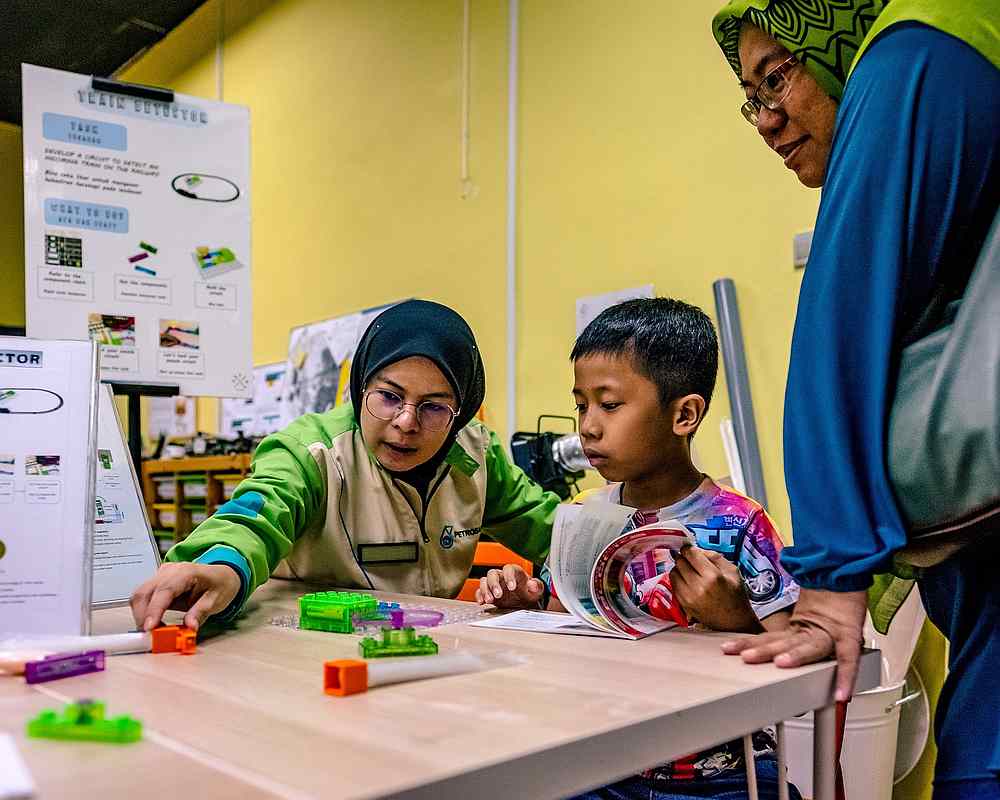 Other than the flashy and intriguing exhibits, Petrosains also conducts numerous science and learning workshops at the centre. — Picture courtesy of Petrosains