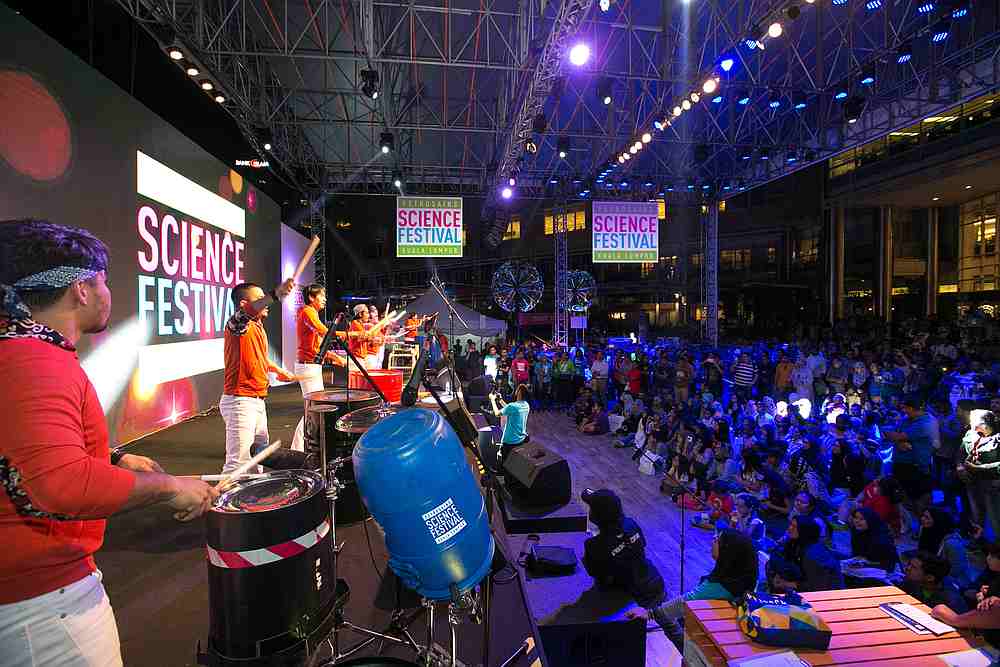 Last year’s Petrosains Science Festival incorporated many musical and artistic performances to attract more people to look at the many exhibits. — Picture courtesy of Petrosains