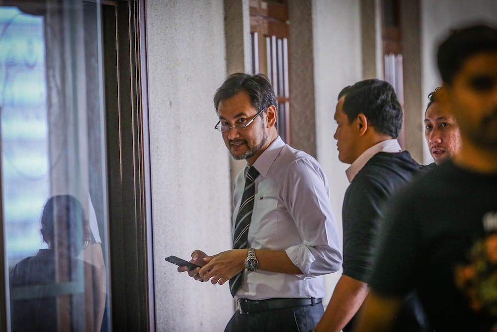 Datuk Shahrol Azral Ibrahim Halmi arrives at the Kuala Lumpur Courts Complex October 8, 2019. u00e2u20acu201d Picture by Hari Anggara